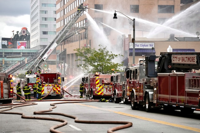 Downtown Baltimore fire prompts road closures, temporary Light Rail suspension