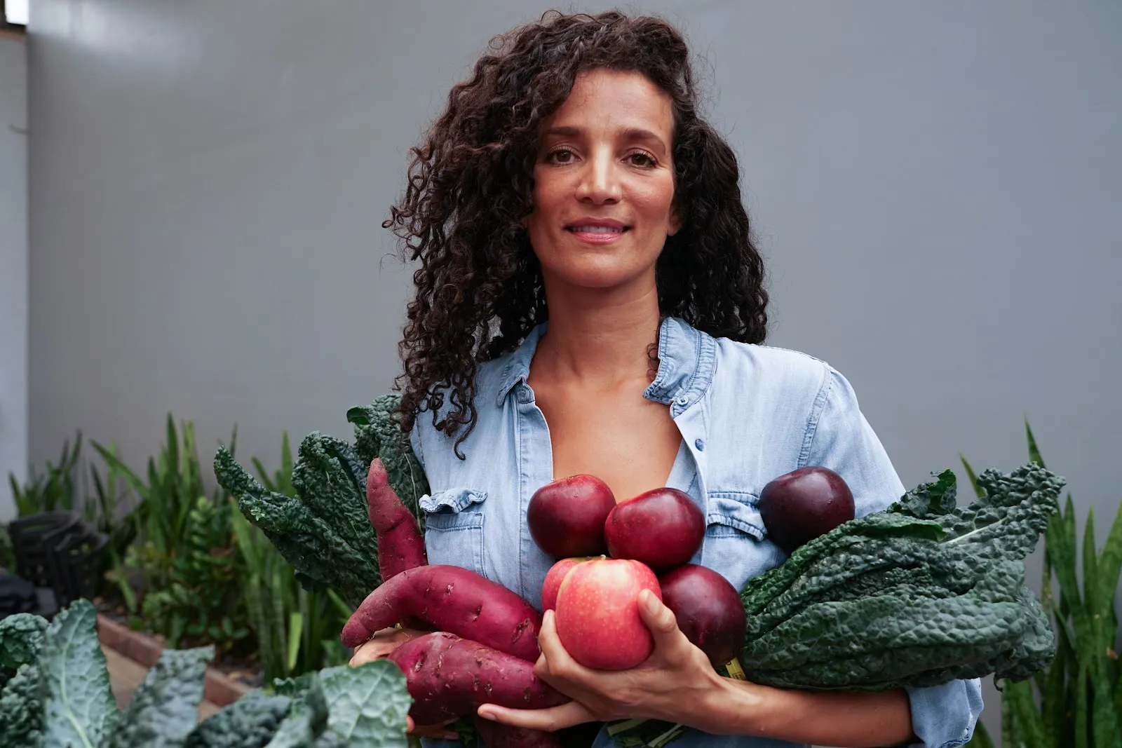 Sacramento Entrepreneur Provides Produce Boxes To Families In Need