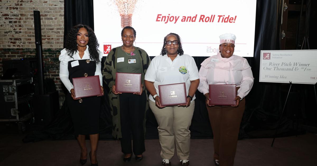 River Pitch business competition awards $1000 to four Selma entrepreneurs
