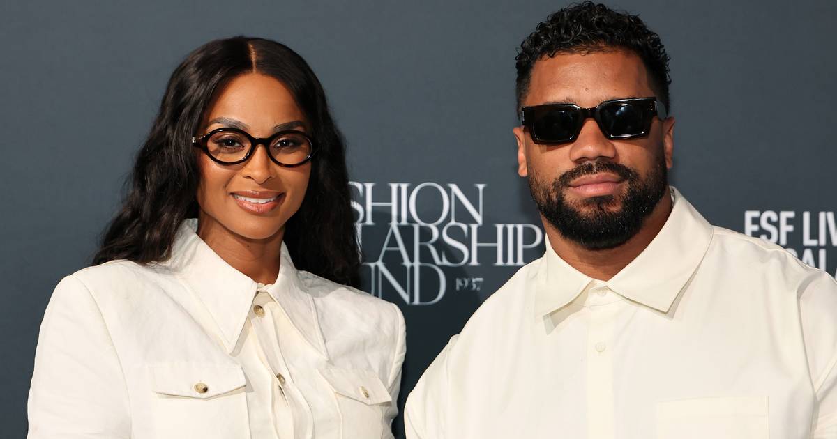 Serena Williams and Russell Wilson Among Lead Investors In New Pro Flag Football League | News