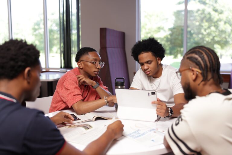 The Division of Business and Economics Hosts SENT Start-Up Competition on Social Entrepreneurship and Wealth Generation